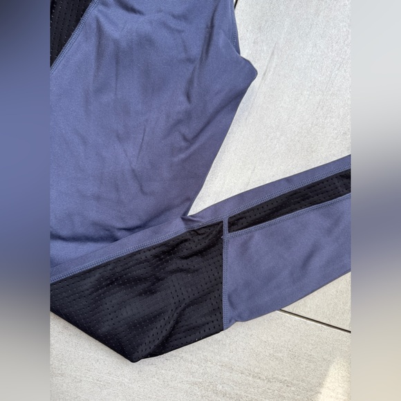 Motion 365 Highwaisted Fabletics Leggings - Picture 4 of 12